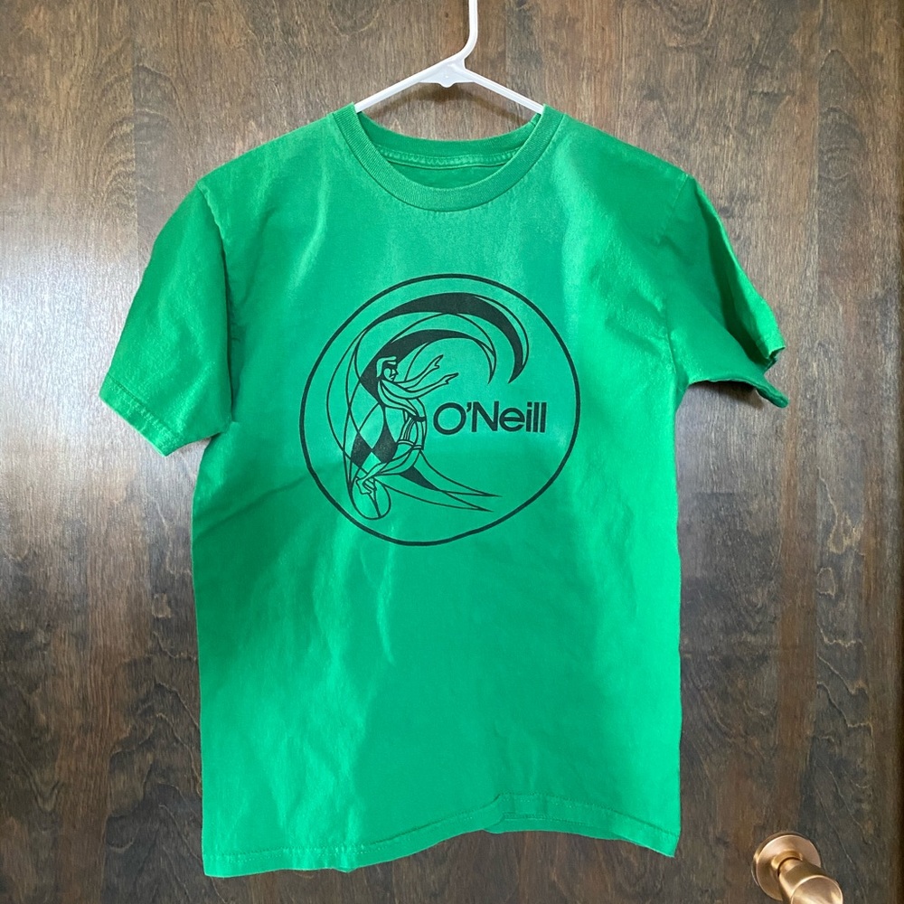 O’Neil Surfing T-Shirt. Like new condition!